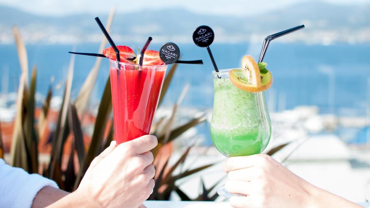 Gran Hotel Nagari Boutique & Spa Vigo Exterior foto Fruit juice