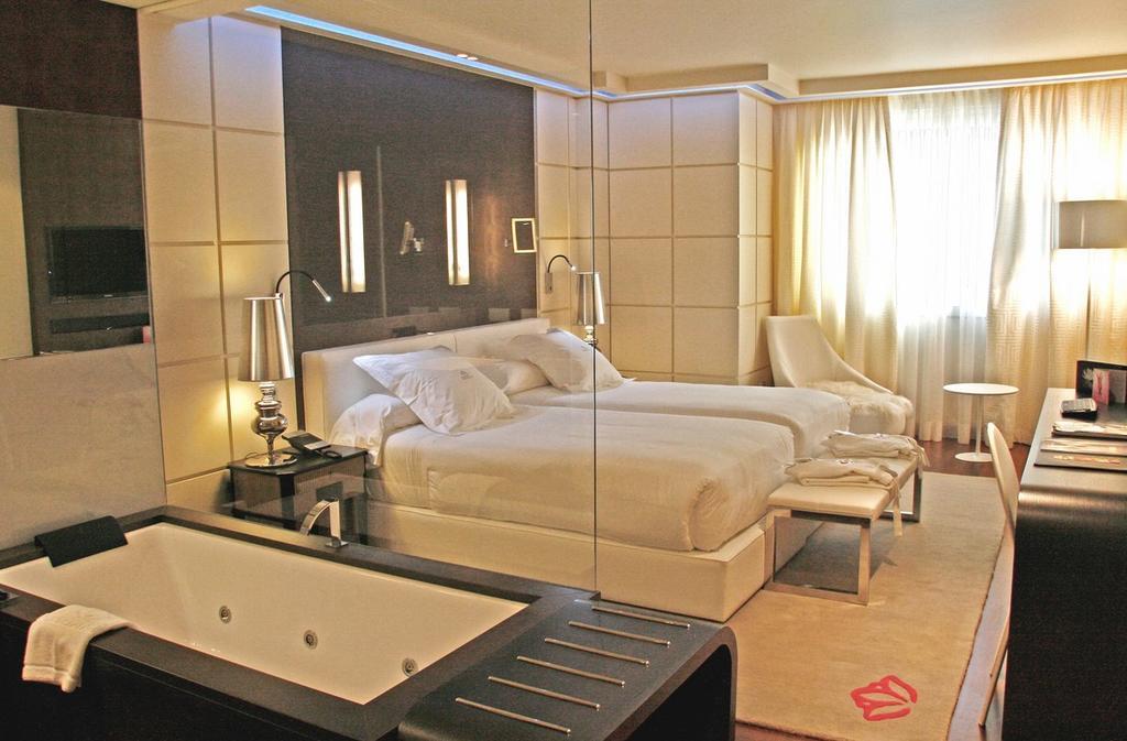 Gran Hotel Nagari Boutique & Spa Vigo Exterior foto A room at the Mandarin Oriental, Milan
