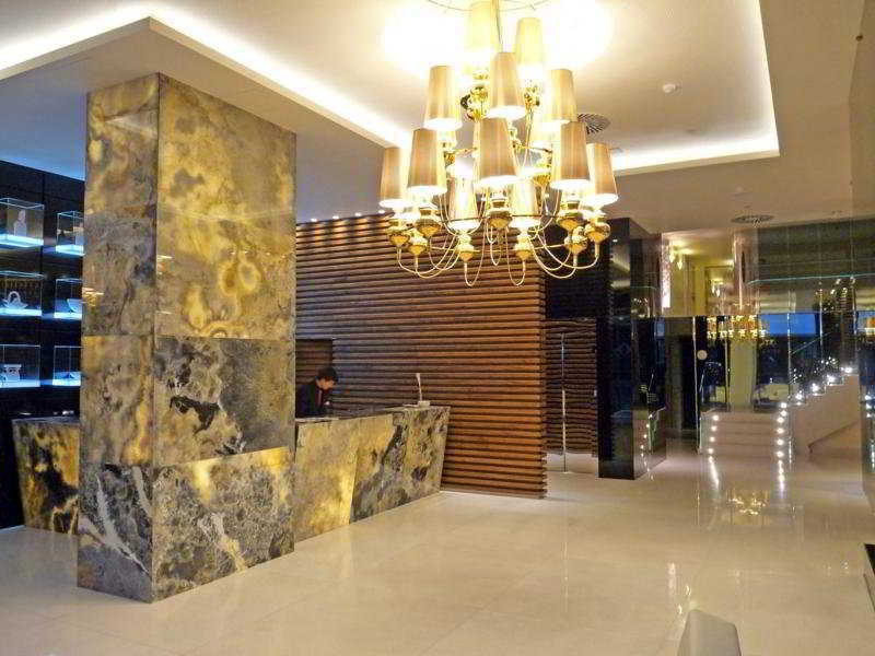 Gran Hotel Nagari Boutique & Spa Vigo Exterior foto Lobby
