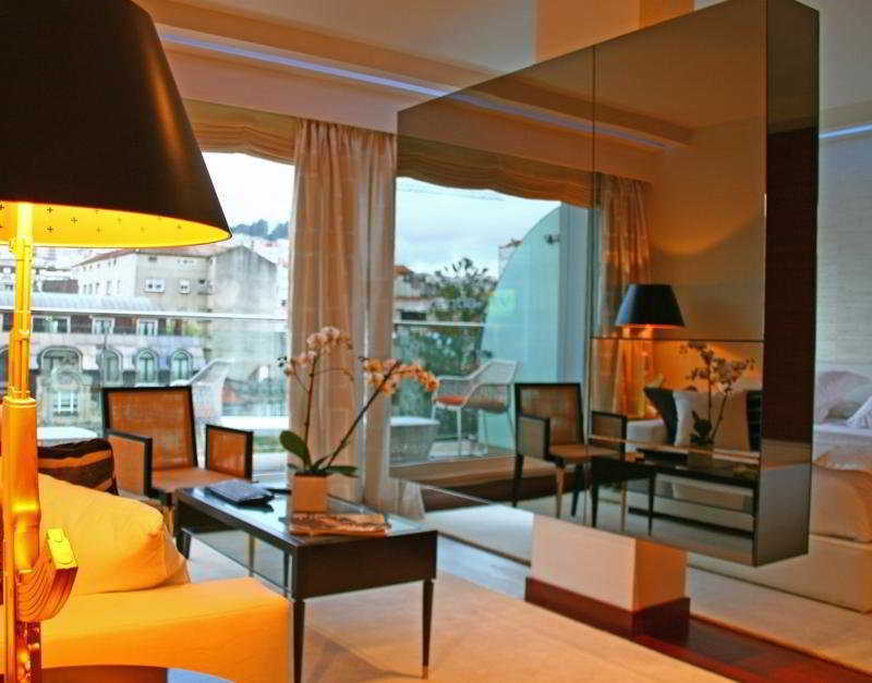 Gran Hotel Nagari Boutique & Spa Vigo Interior foto A room at the hotel